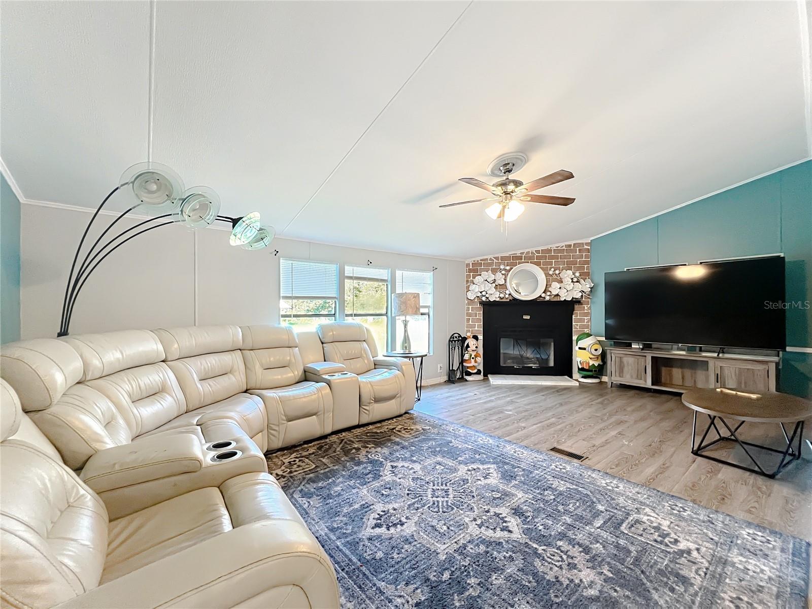 WOODLAND ACRES - Residential