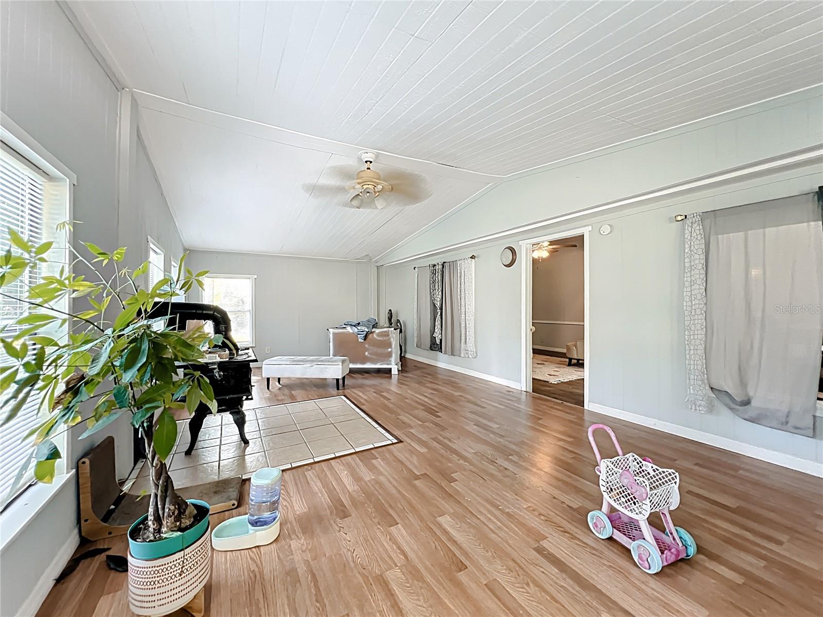 WOODLAND ACRES - Residential