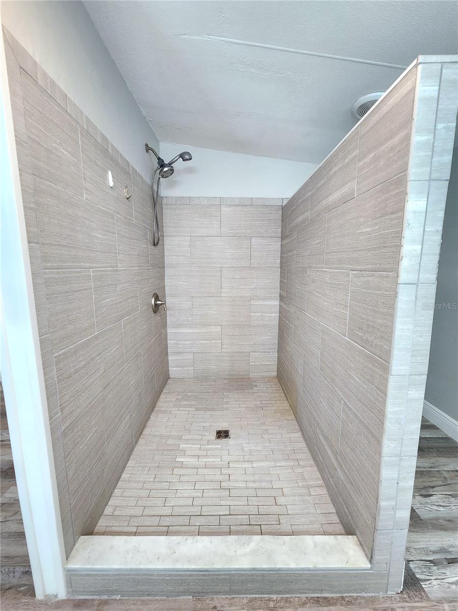 ISLAND LAKE TERRACE - Residential