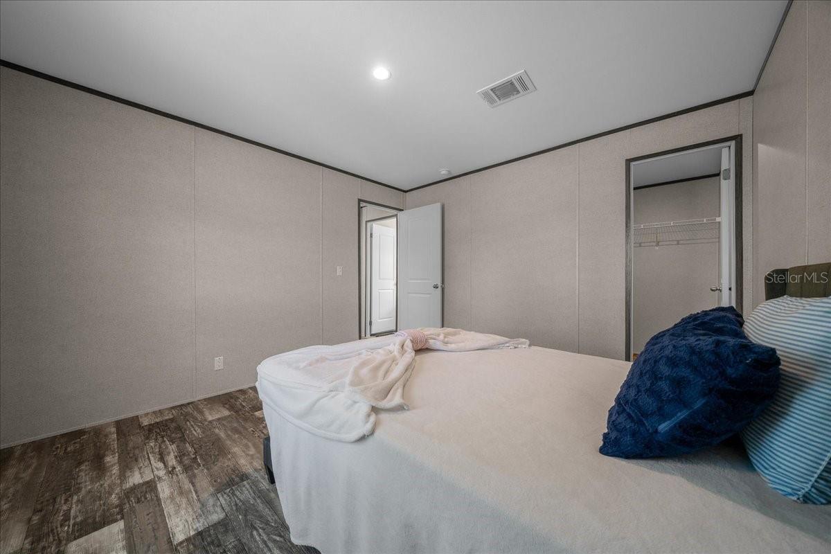 TRIPLE CROWN FARMS UN 11 - Residential