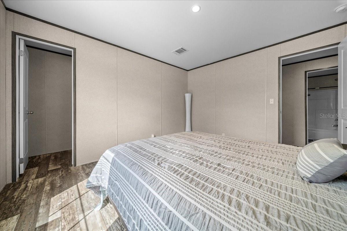 TRIPLE CROWN FARMS UN 11 - Residential