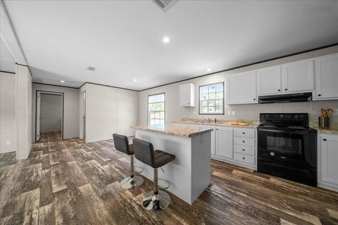 Tiny photo for 14151 SE 68th Lane, Morriston, FL 32668 (MLS # OM709685)