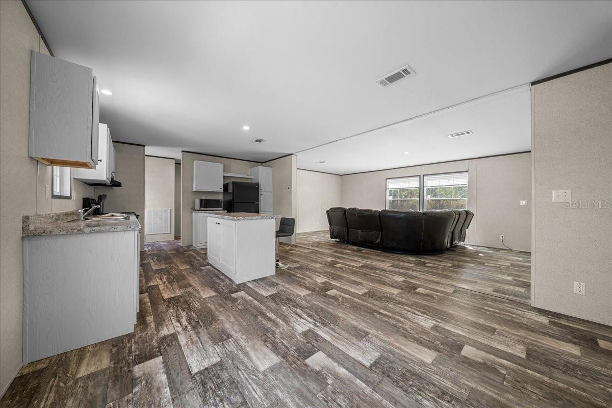 TRIPLE CROWN FARMS UN 11 - Residential