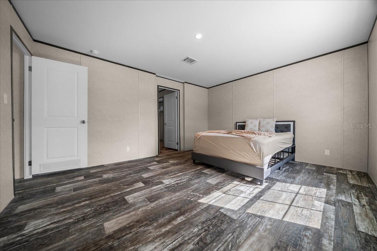 TRIPLE CROWN FARMS UN 11 - Residential