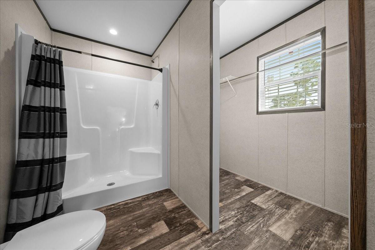 TRIPLE CROWN FARMS UN 11 - Residential