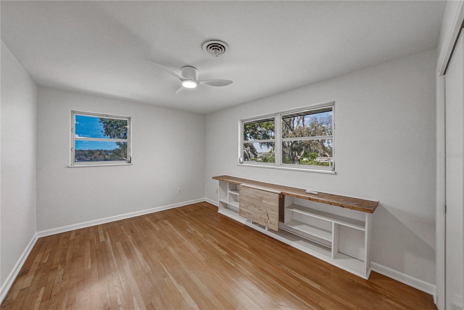 LAUREL HILL - Residential