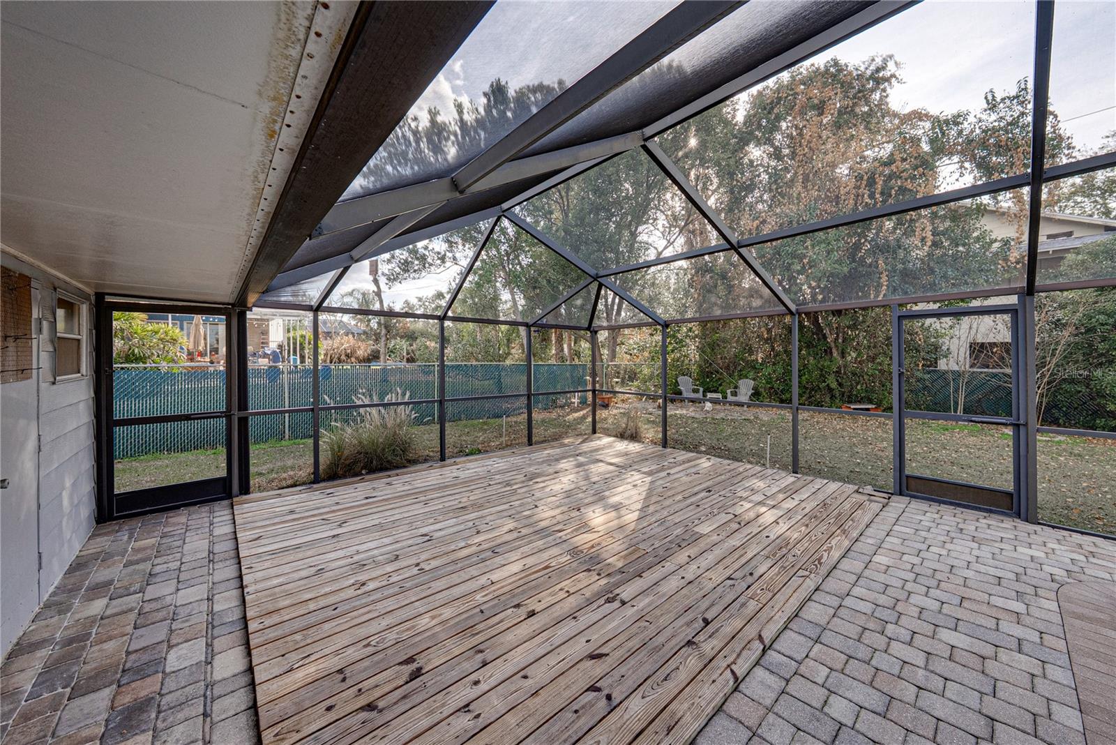 LAUREL HILL - Residential