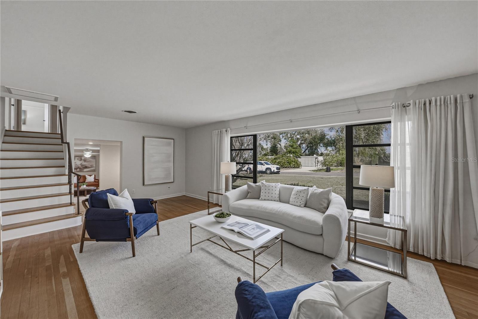 2215 WOODBINE AVENUE