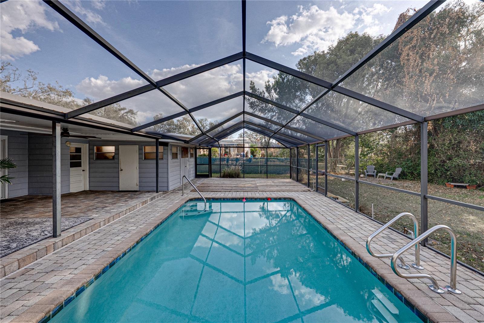 LAUREL HILL - Residential