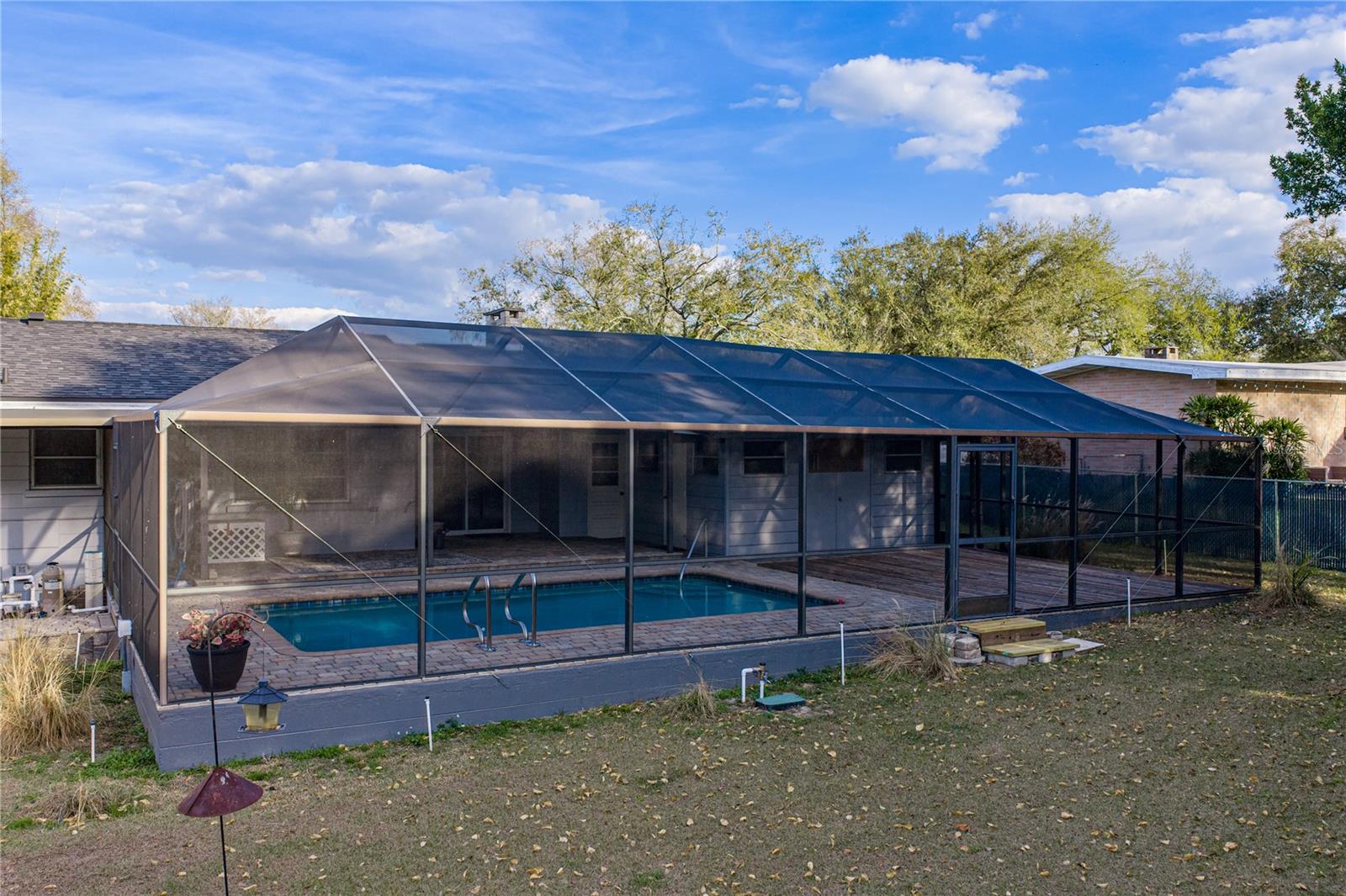 LAUREL HILL - Residential