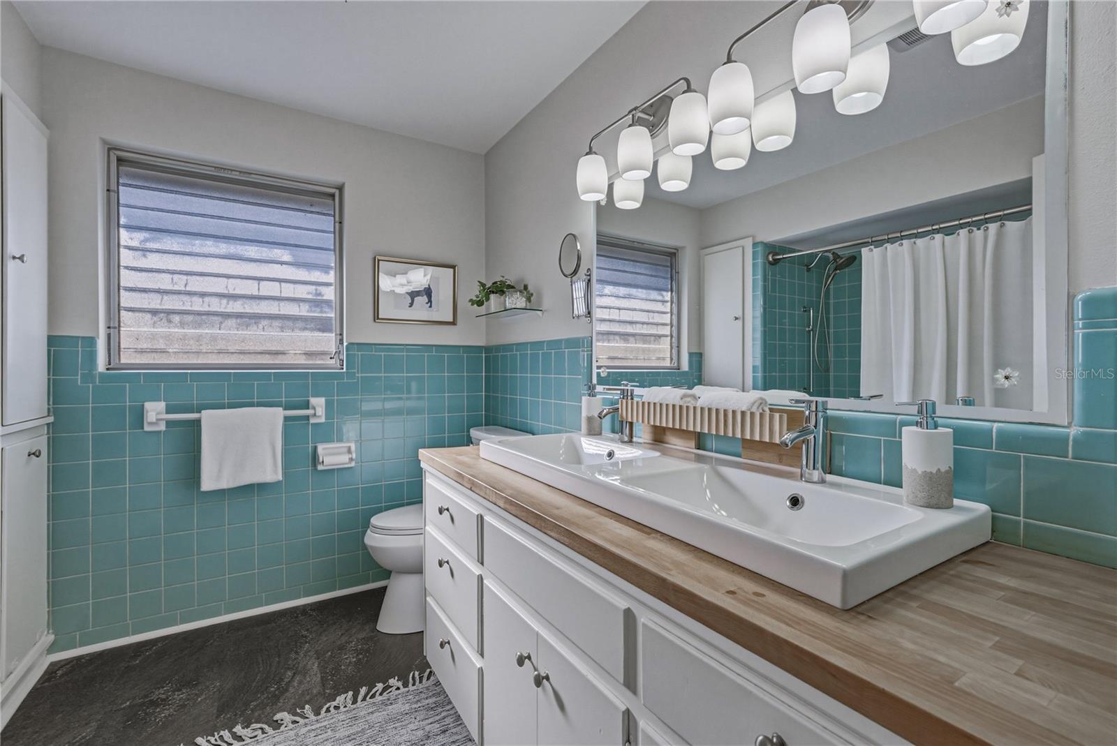 LAUREL HILL - Residential