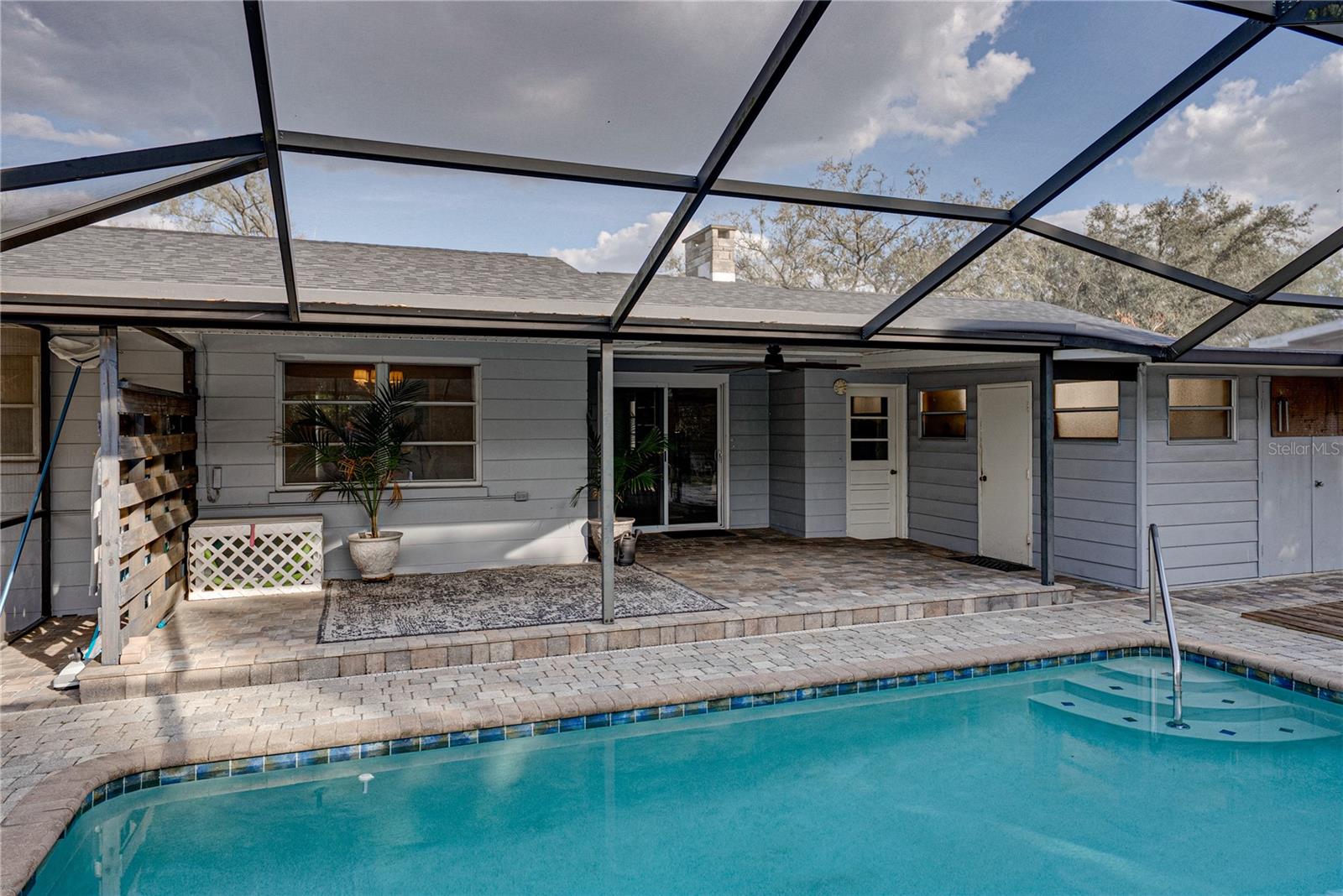 LAUREL HILL - Residential