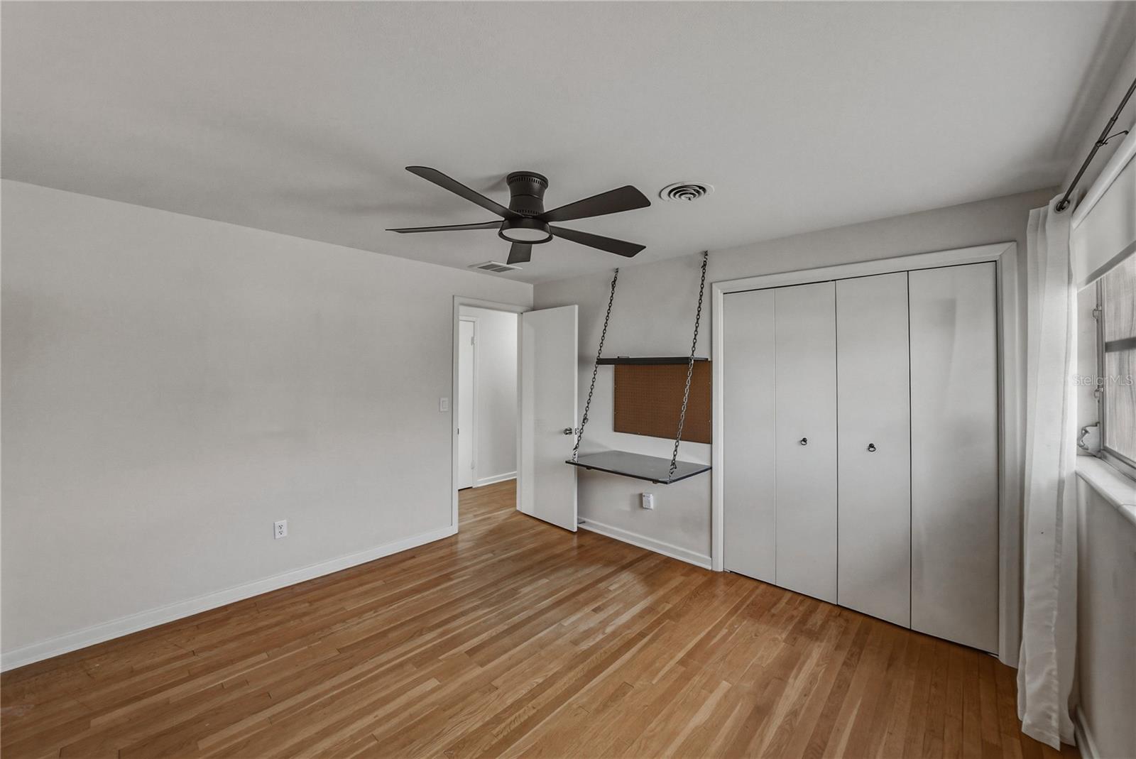 LAUREL HILL - Residential