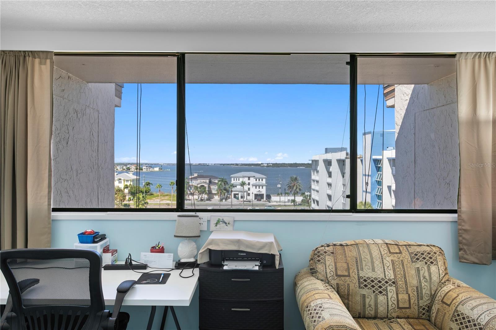 TREASURE ISLAND TENNIS & YACHT CLUB - Residential