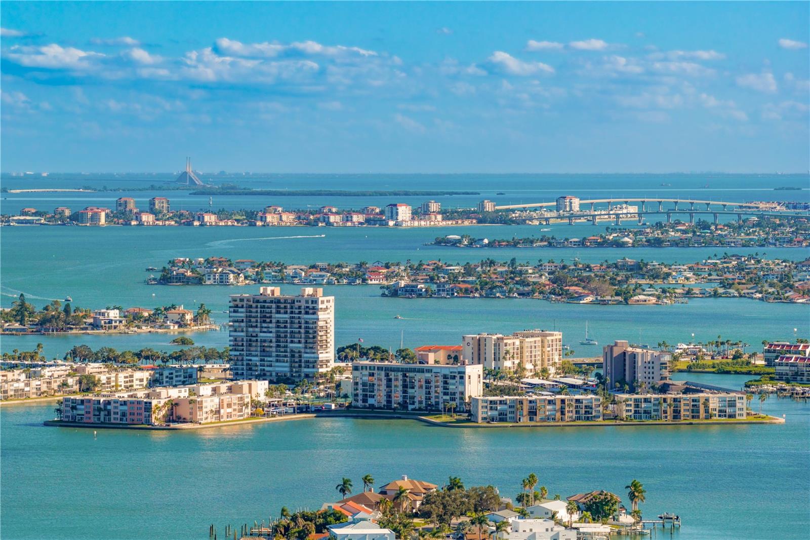 TREASURE ISLAND TENNIS & YACHT CLUB - Residential