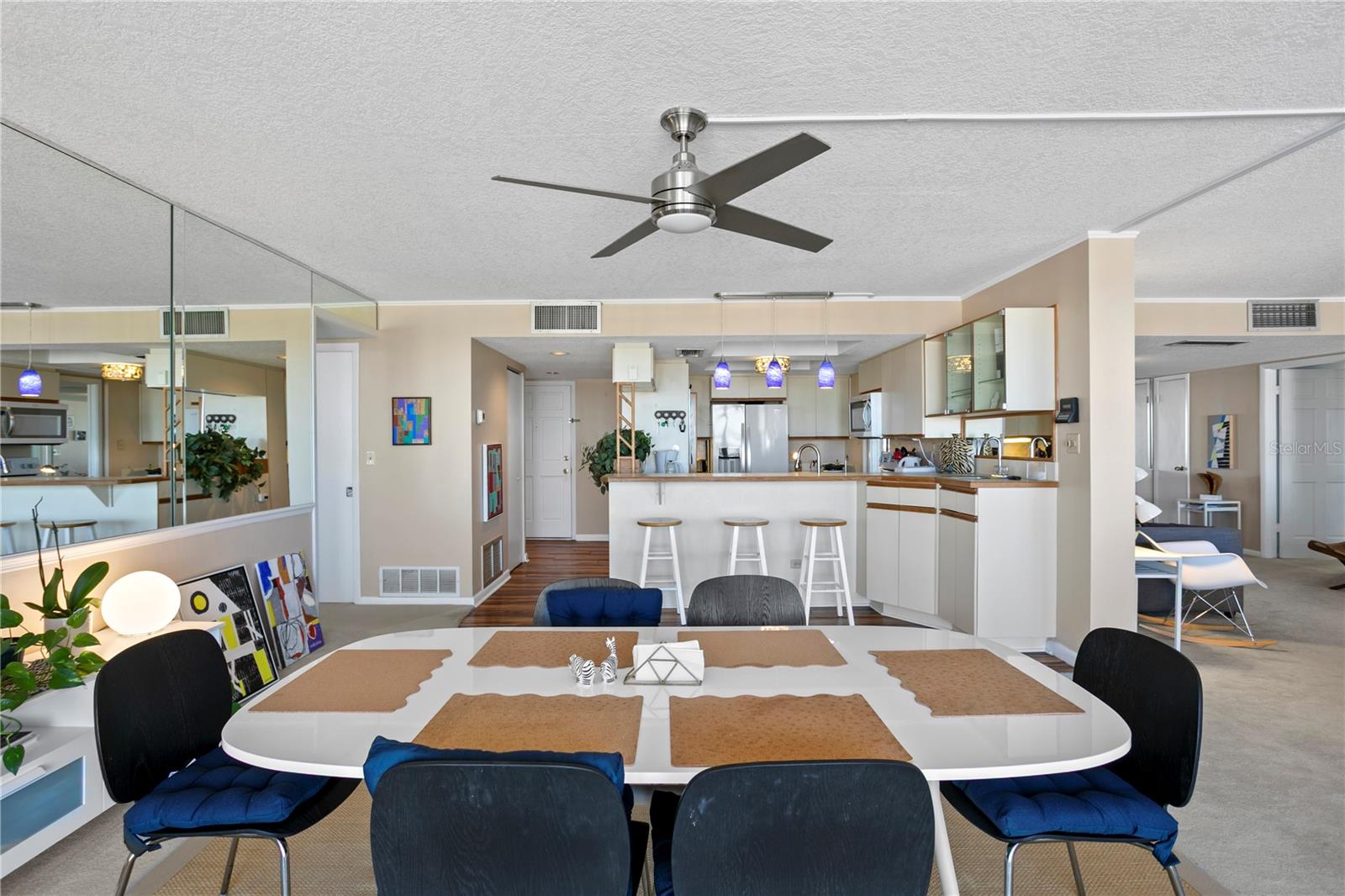 TREASURE ISLAND TENNIS & YACHT CLUB - Residential