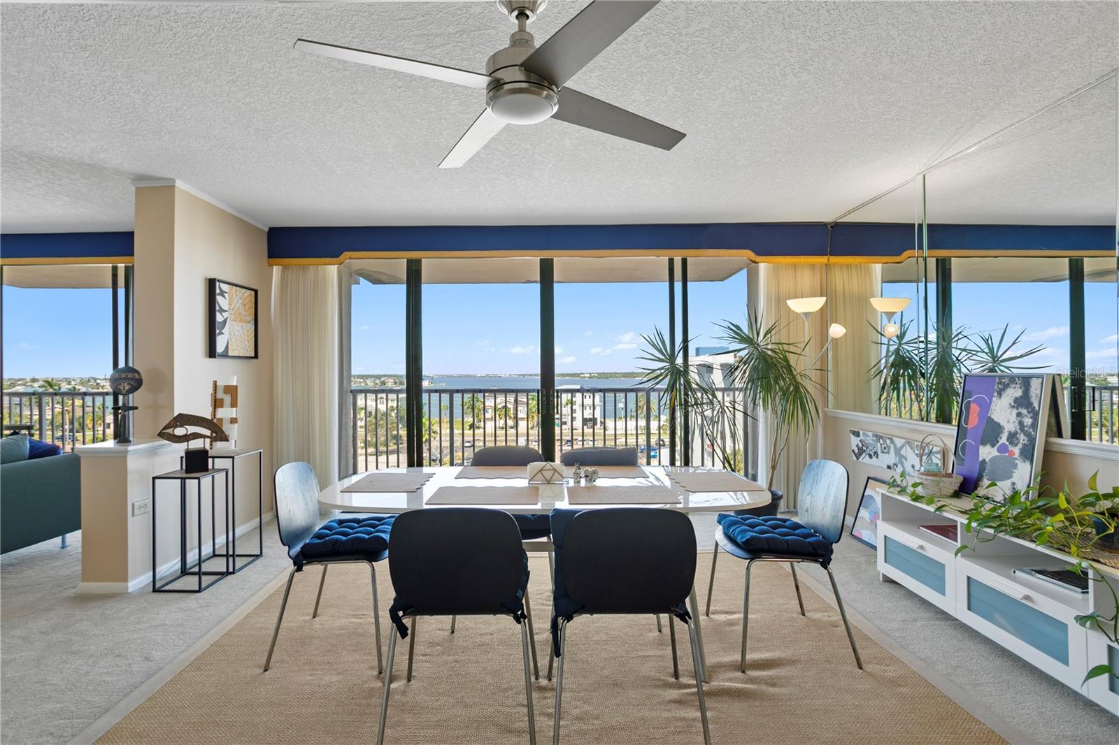 TREASURE ISLAND TENNIS & YACHT CLUB - Residential