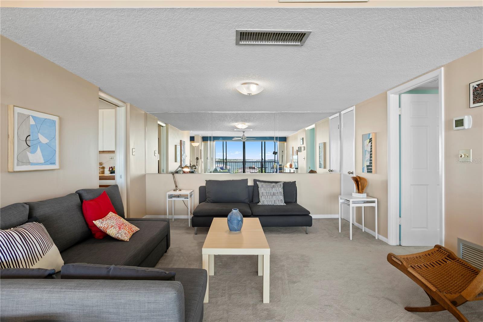 TREASURE ISLAND TENNIS & YACHT CLUB - Residential