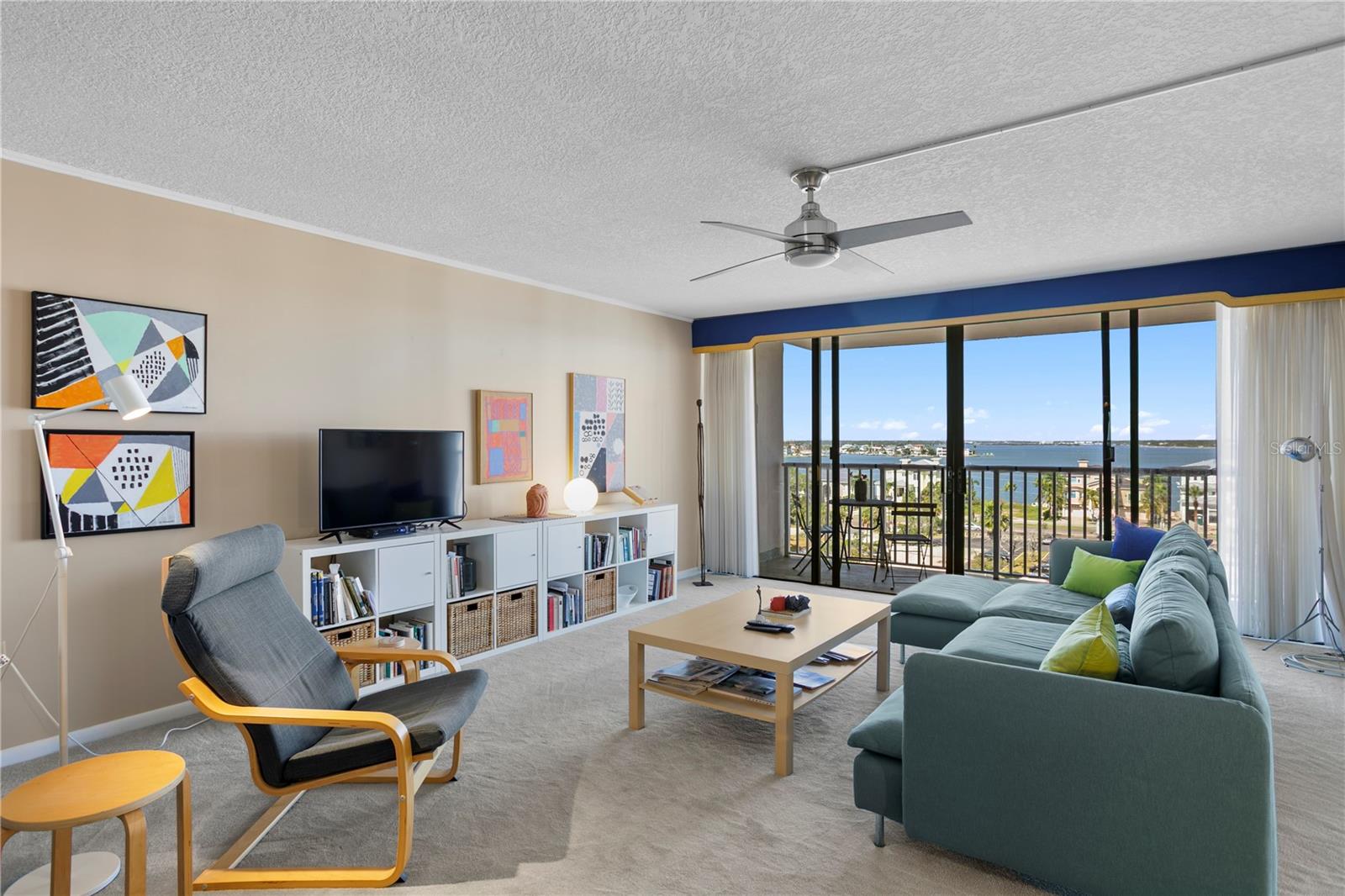 TREASURE ISLAND TENNIS & YACHT CLUB - Residential