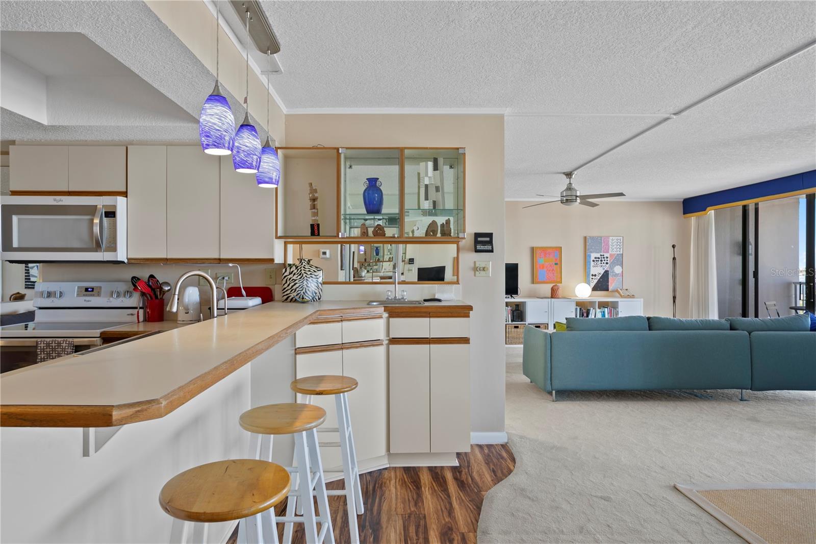 TREASURE ISLAND TENNIS & YACHT CLUB - Residential