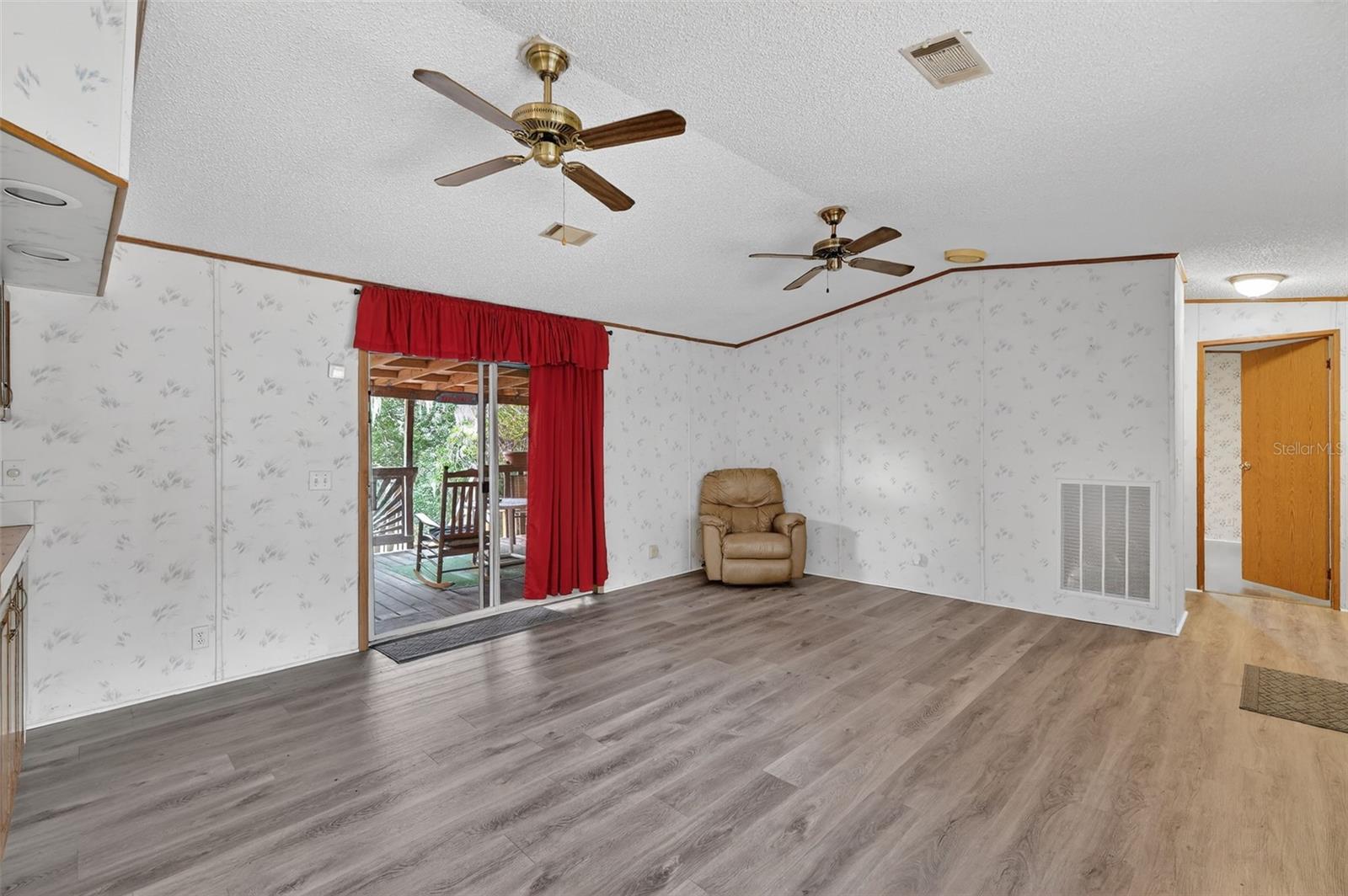 FLA FRUITLAND PARK TROP HOMESITES - Residential