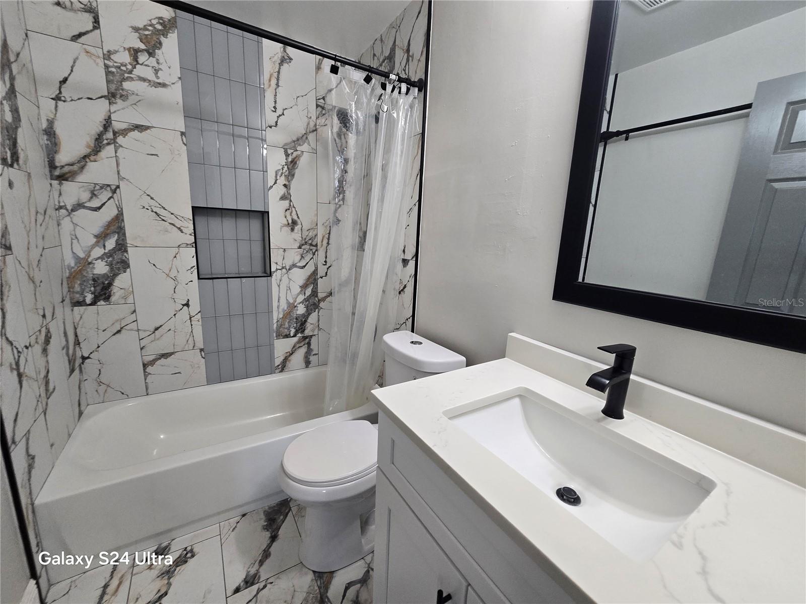 KENNETH CITY - Residential Lease