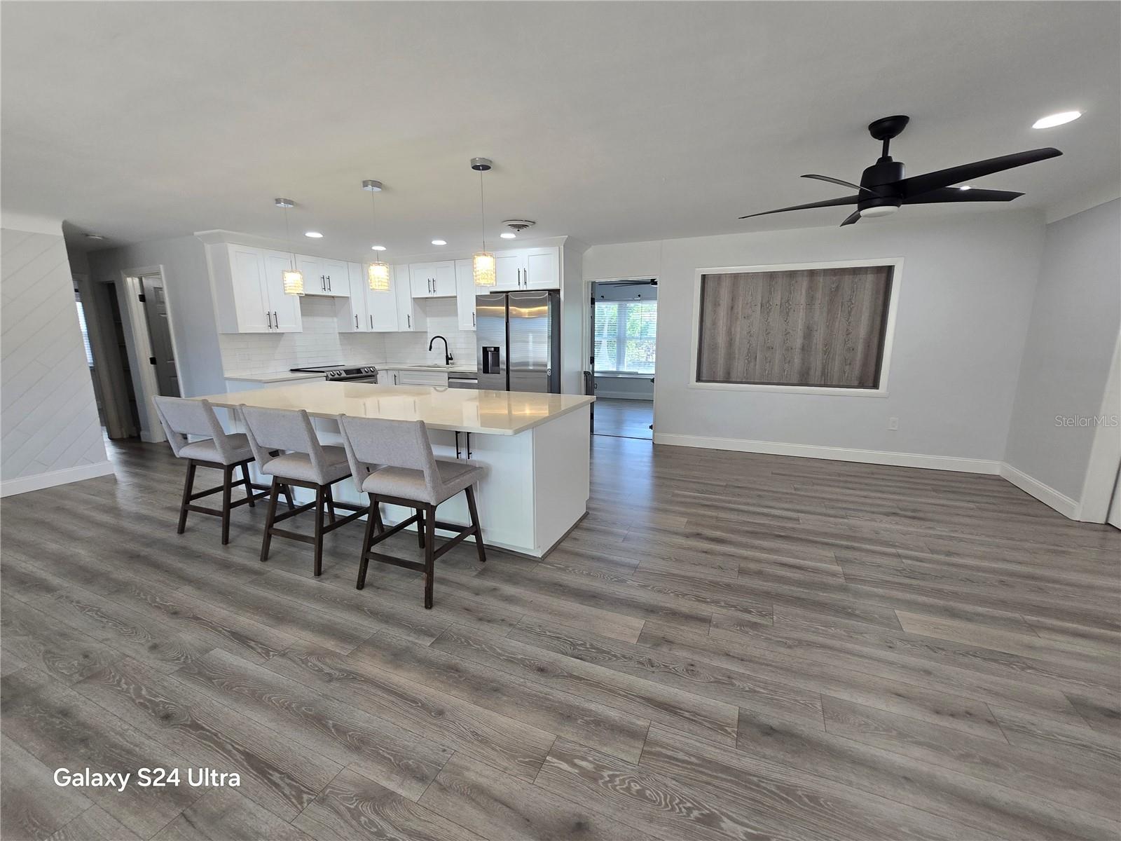 KENNETH CITY - Residential Lease