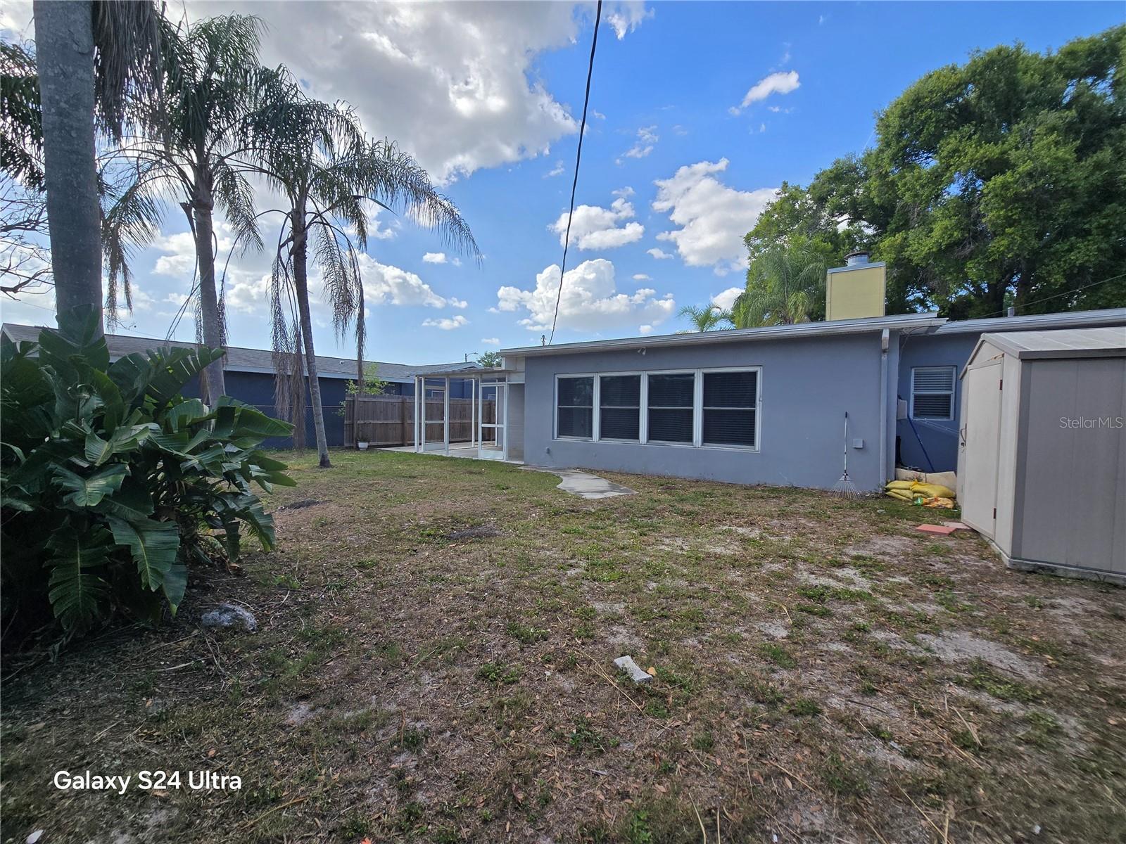 KENNETH CITY - Residential Lease