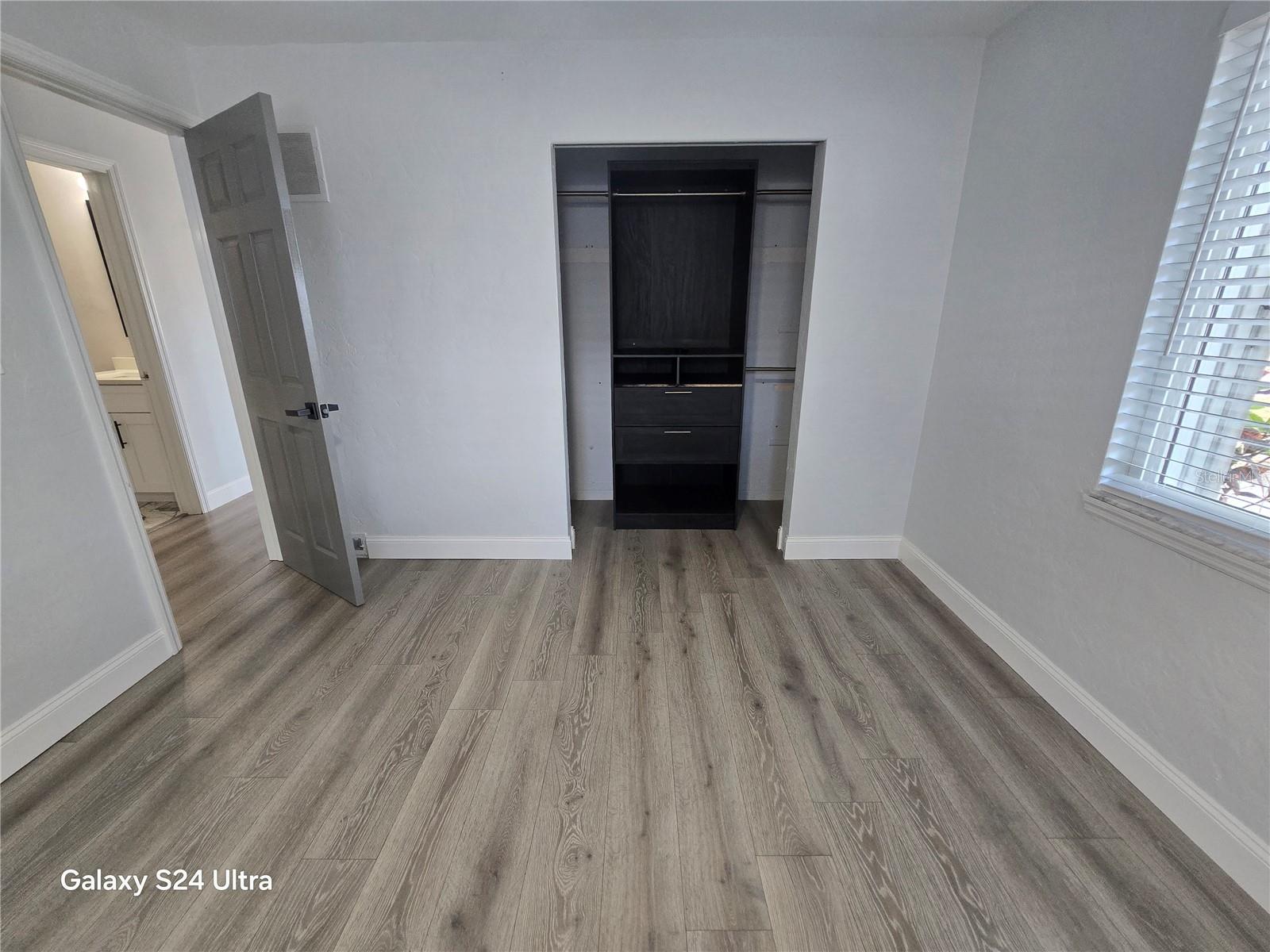 KENNETH CITY - Residential Lease