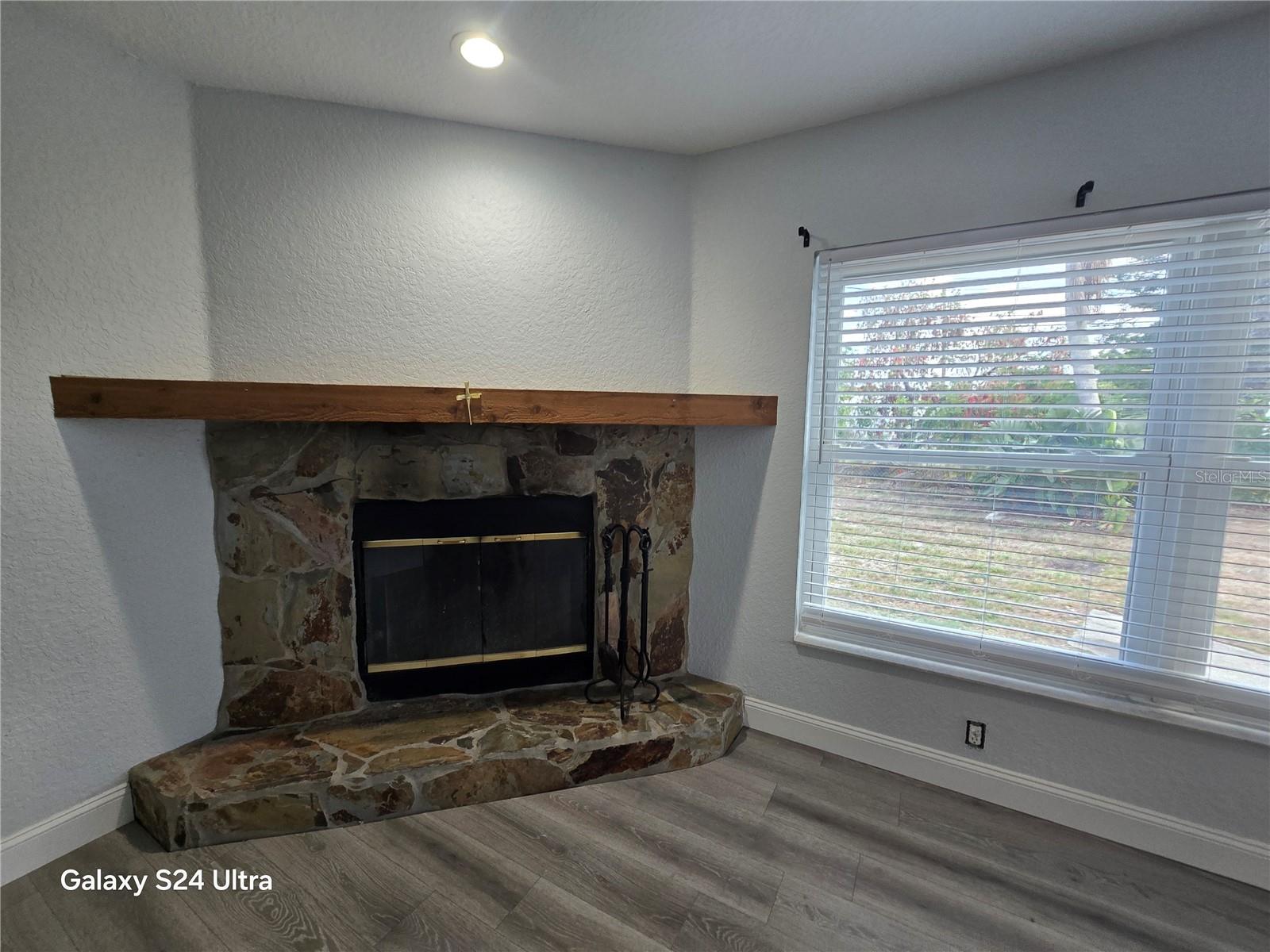 KENNETH CITY - Residential Lease