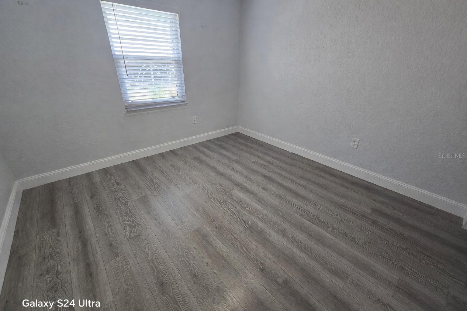 KENNETH CITY - Residential Lease