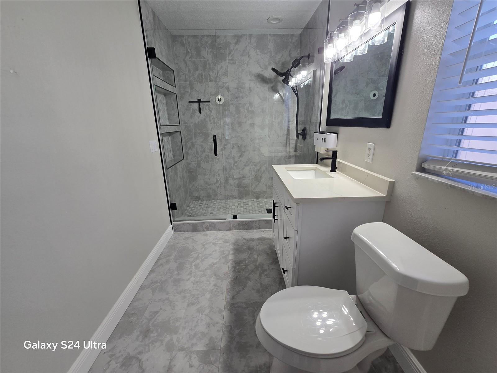 KENNETH CITY - Residential Lease