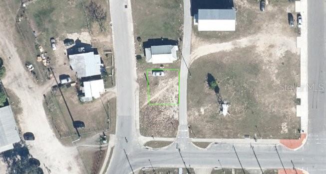Prime Commercial Lot in Avon Park – Ready to Build!
Opportunity awaits with this C1-zoned commercial vacant lot at 953 S Verona Ave, Avon Park! This cleared and build-ready parcel is centrally located, offering excellent visibility and accessibility for your next business venture. Nestled near a scenic lake and surrounded by residential homes, this location provides a perfect blend of commercial potential and community charm.
Avon Park is a growing city, making it the perfect place to establish your business. With new developments on the rise, the area is in need of fresh businesses to serve the expanding community.
Looking for more space? Combine with the adjacent lot at 951 S Verona Ave to maximize your investment and expand your possibilities! Whether you're looking to establish a retail storefront, office space, or another commercial enterprise, this prime location is an excellent choice.
Don’t miss out on this rare opportunity—bring your vision to life today!