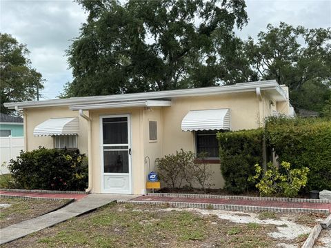 542 ROANOKE STREET DUNEDIN FL 34698