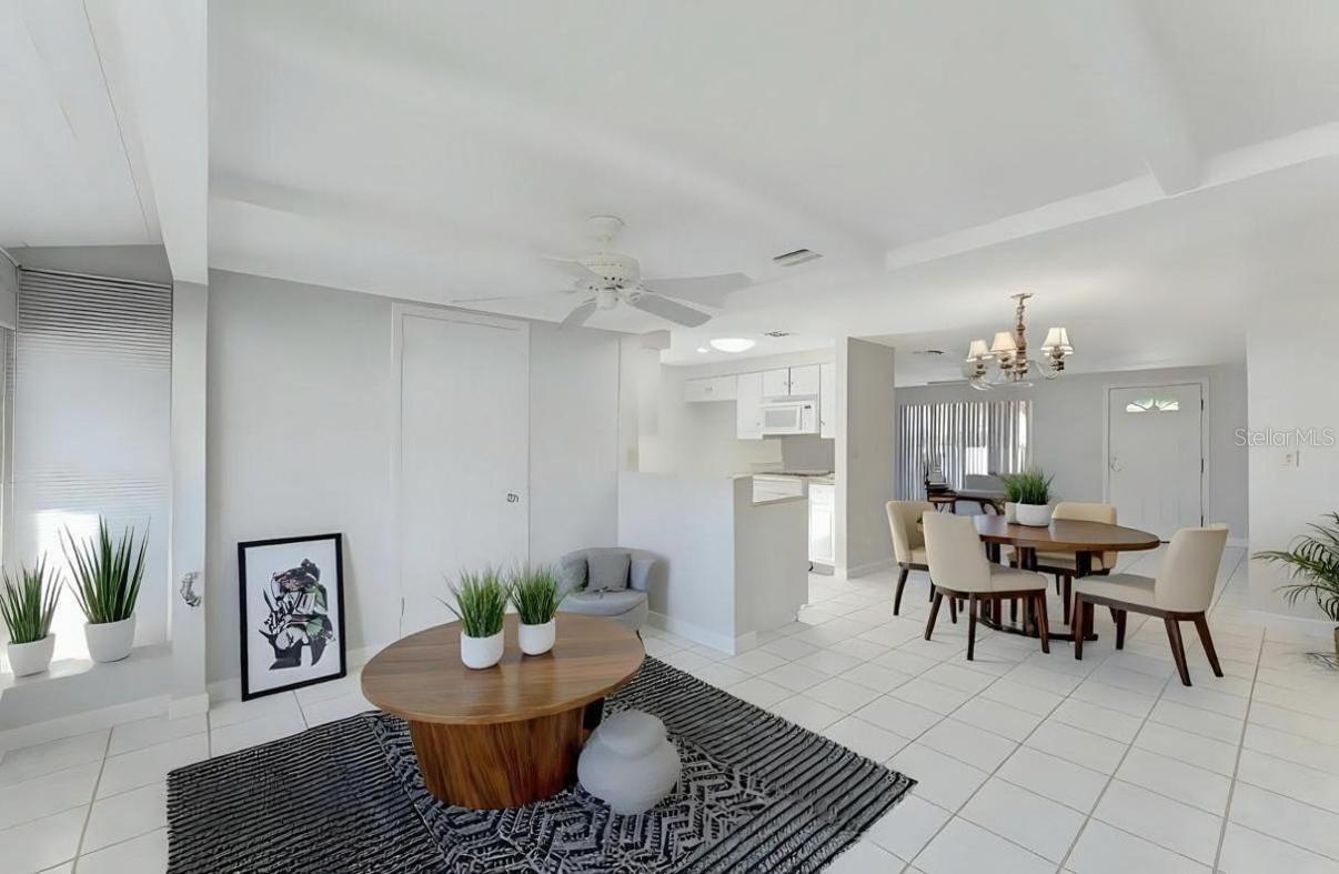 CIRCLE WOODS OF VENICE 1 - Residential