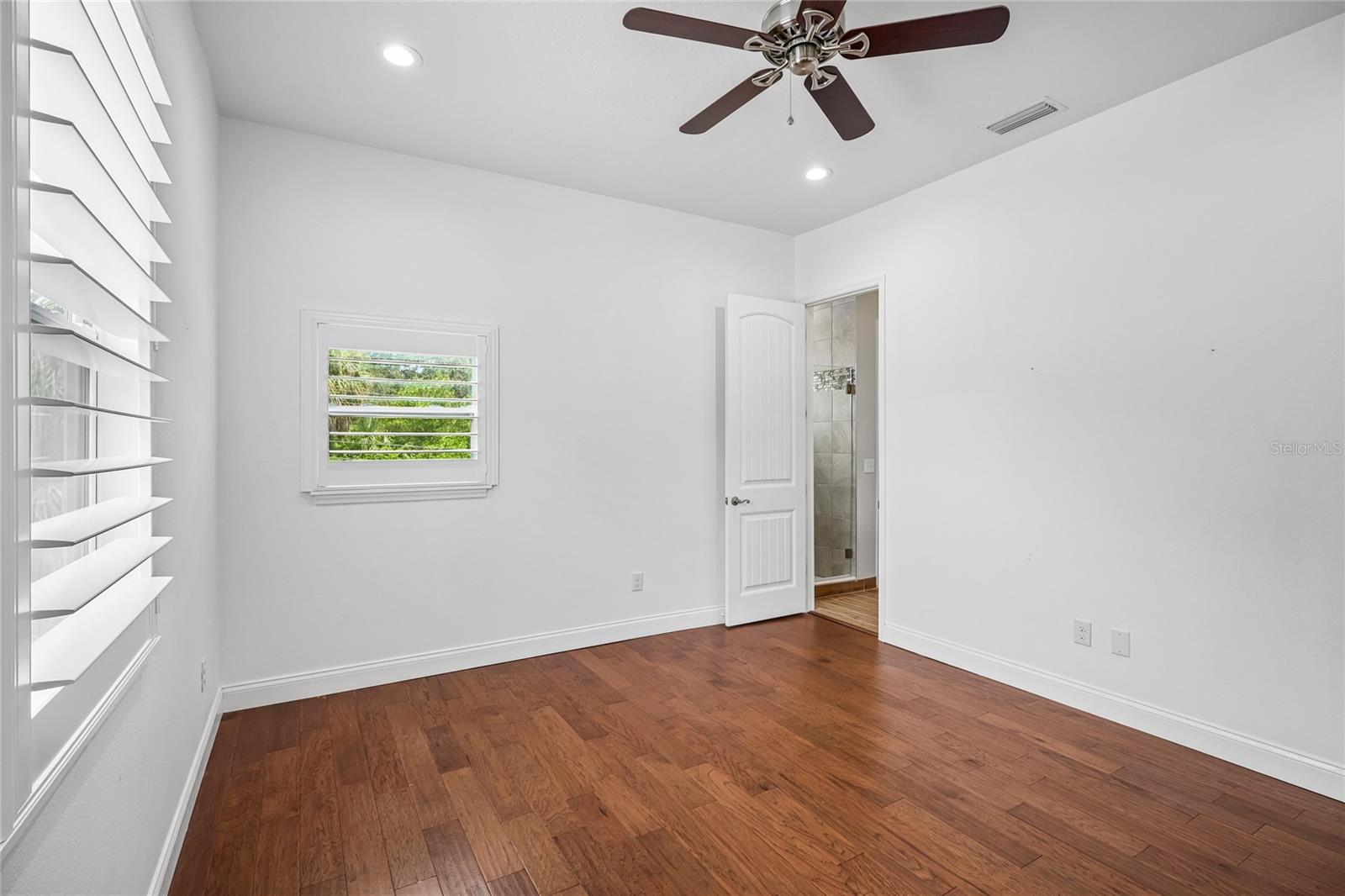 3206 W PRICE AVENUE