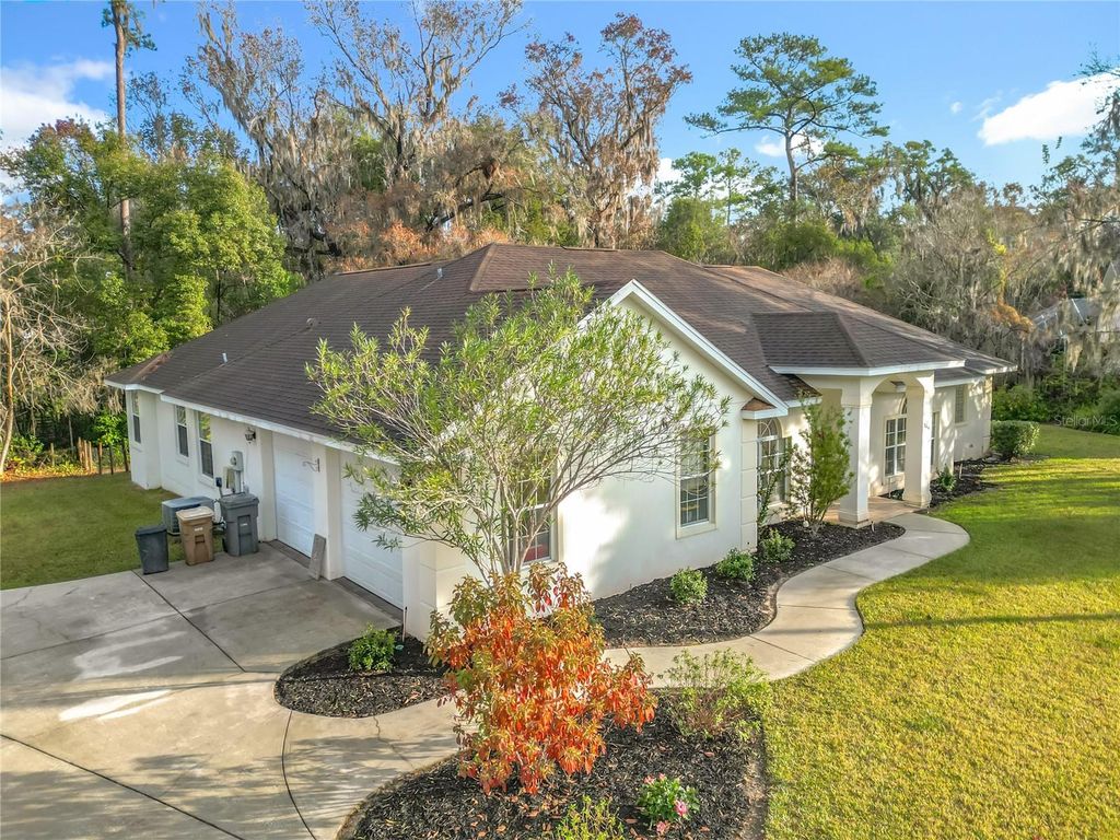 Photo of 2614 SE 25th Court, Ocala, FL 34471 (MLS # G5106847)