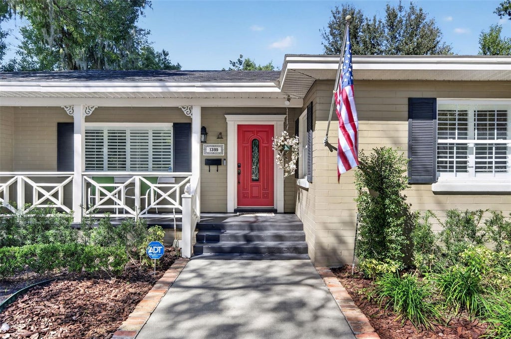 Photo of 1399 Aloma Avenue, Winter Park, FL 32789 (MLS # O6449858)