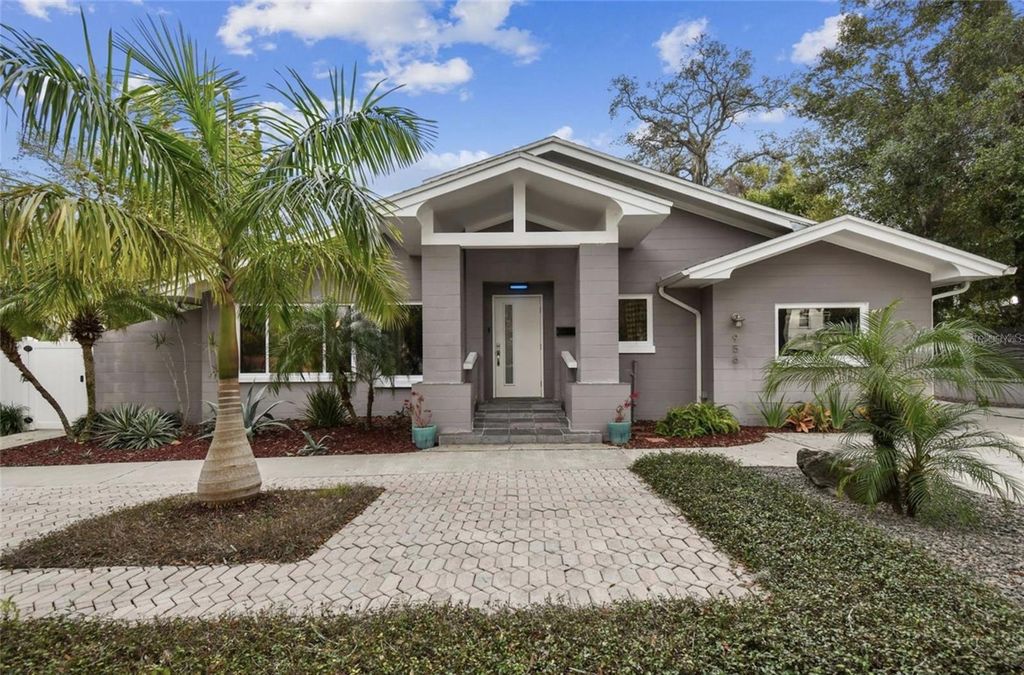 Photo of 956 42nd Avenue N, St Petersburg, FL 33703 (MLS # TB8497258)