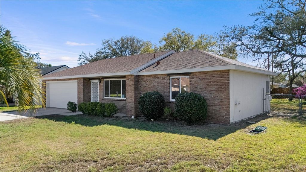 Photo of 1175 Bancroft Street, Deltona, FL 32725 (MLS # O6391762)