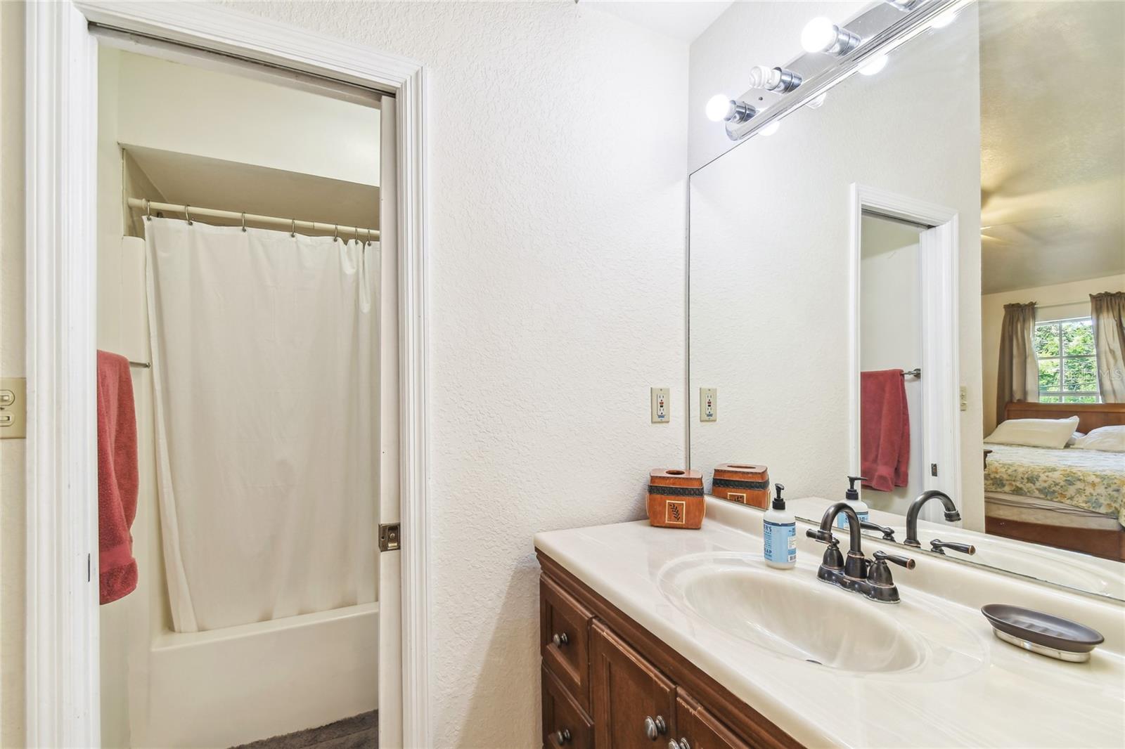 TREEHOUSES AT MOHR LOOP - Residential Lease