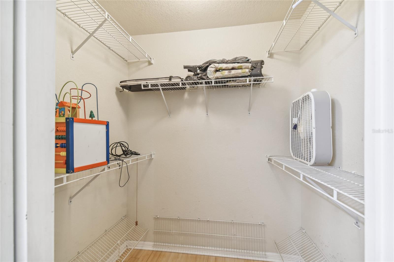 TREEHOUSES AT MOHR LOOP - Residential Lease