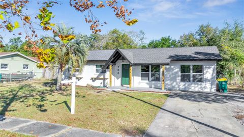 A home in DELAND