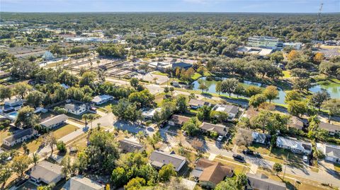 A home in DELAND