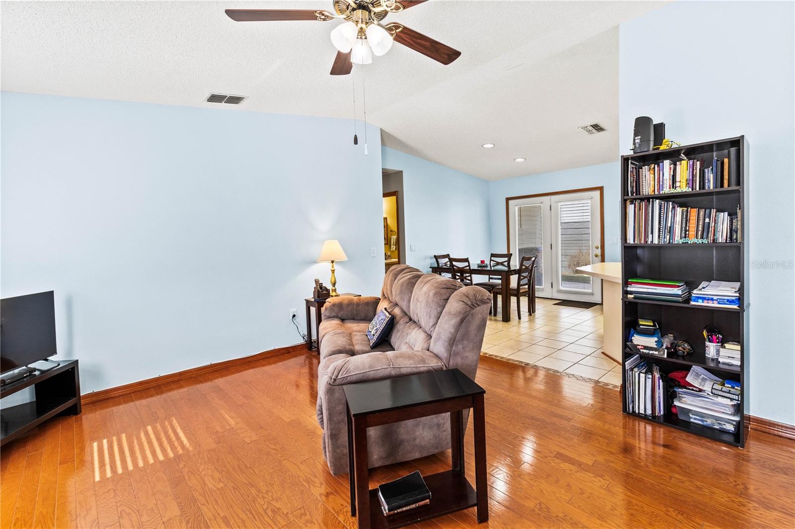 4861 COLONNADES CIRCLE E