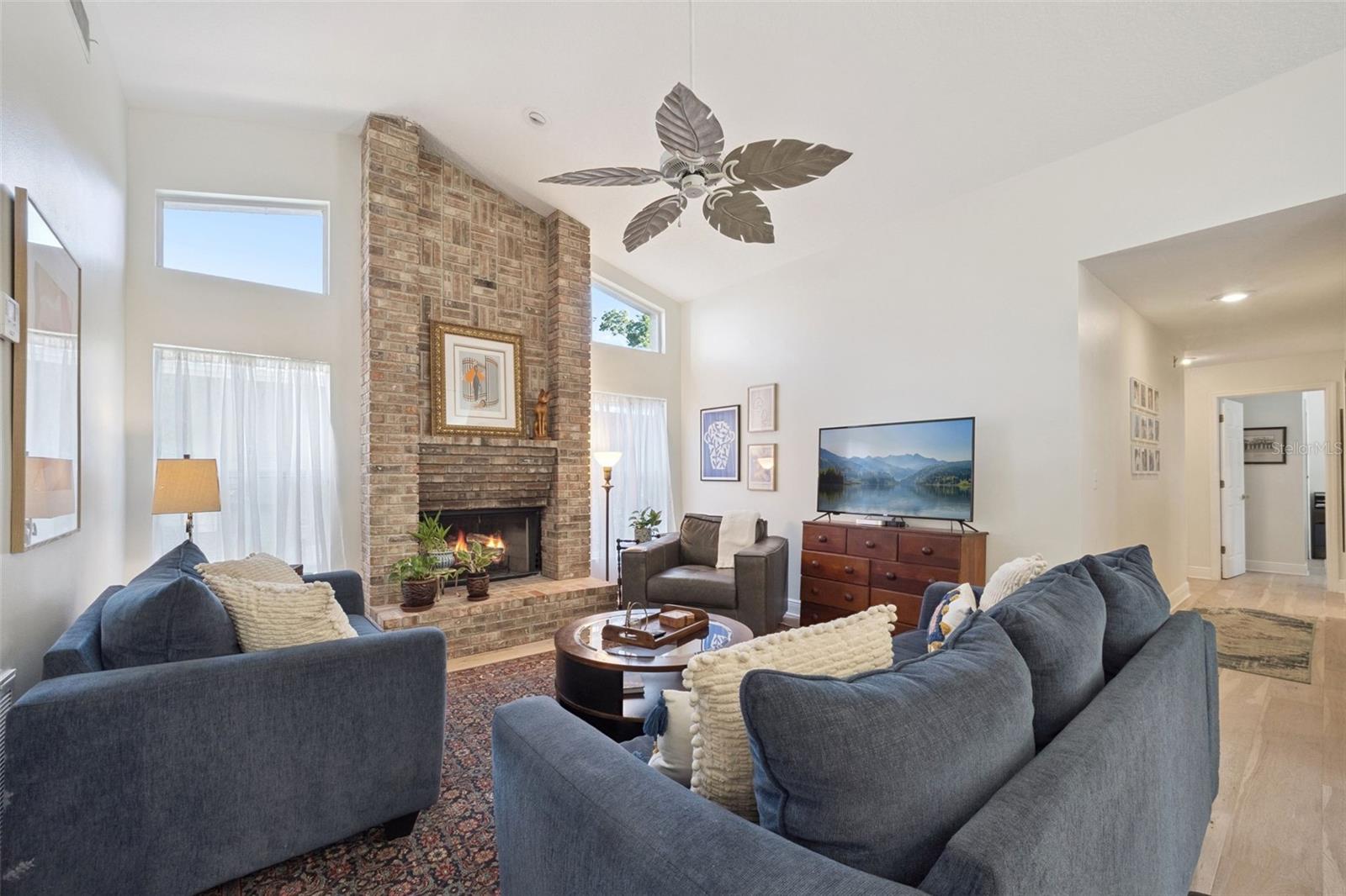 8455 ISLAND PALM CIRCLE