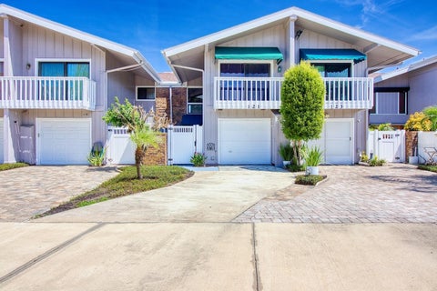 Photo of 121 Lagoon Court, New Smyrna Beach, FL 32169 (MLS # NS1089297)