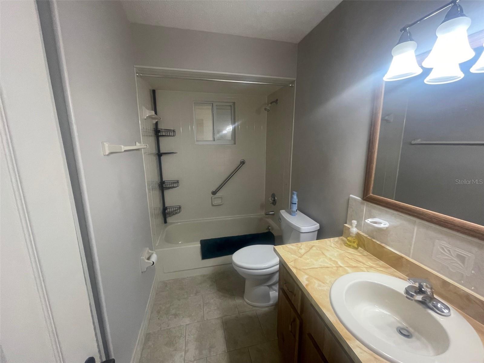 PINE RUN ESTATE - Residential Lease