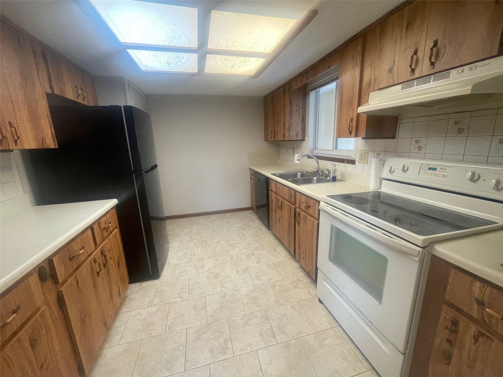 PINE RUN ESTATE - Residential Lease