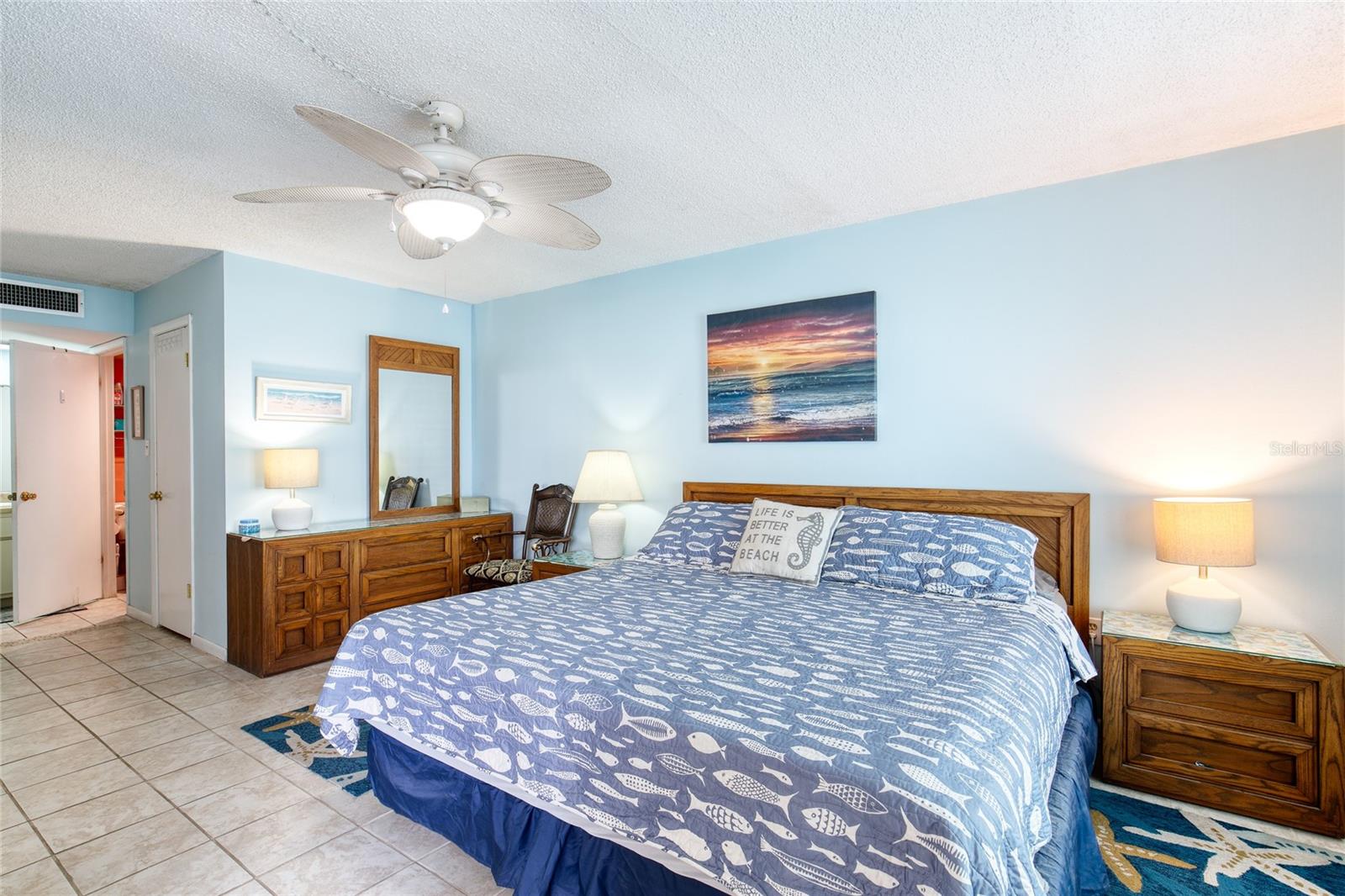 INDIES HOUSE CONDO - Residential